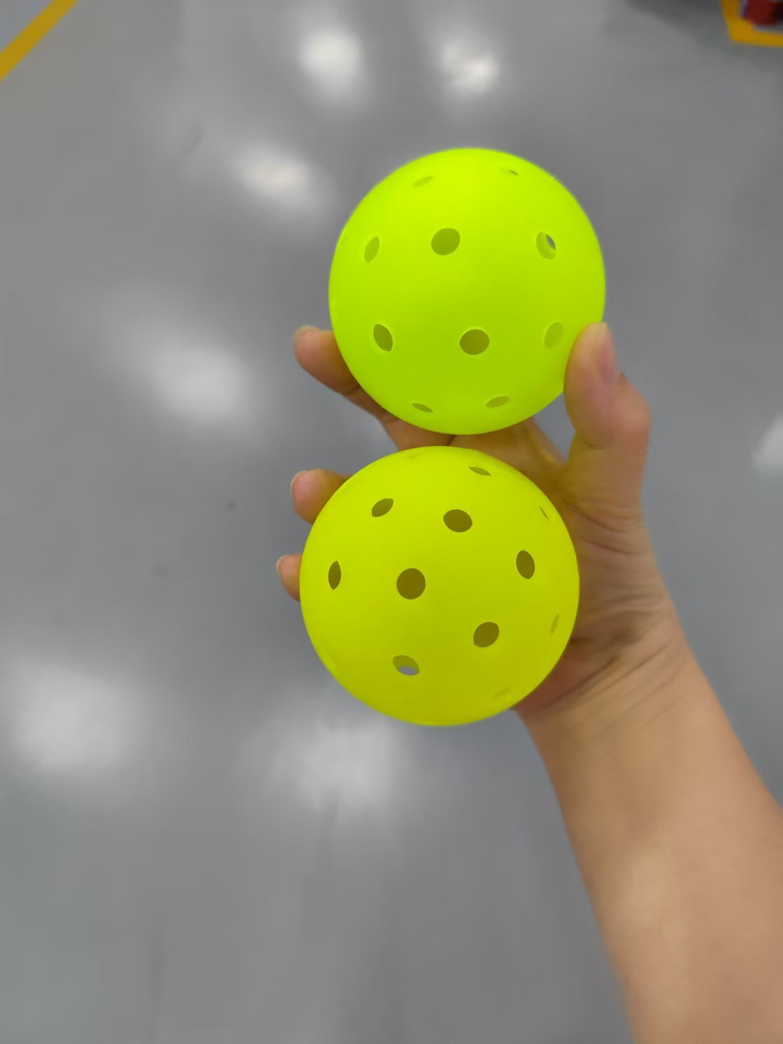 Wholesale 48 Hole Rotomolded One Piece Pickleball Ball Tournament Grade Outdoor Ball - 图片 3